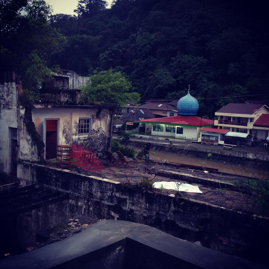 Bat & Arrow Hotel Padang  Exterior photo